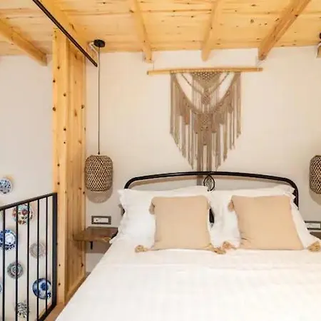 Kyrangelo Traditional House With Outdoor Jacuzzi Apartamento *